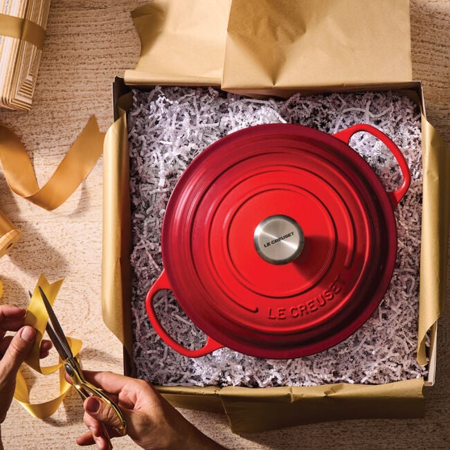 Le Creuset Enameled Cast Iron Signature Round Dutch Oven, 5.5 Qt., Cerise
