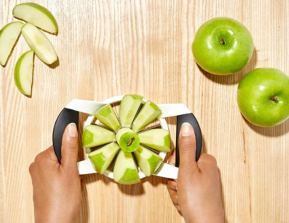 Apple Slicer- OXO