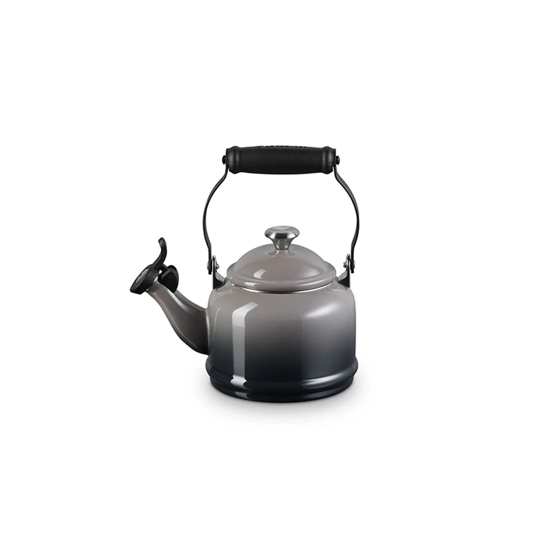 Le Creuset Demi Kettle, 1.25 Qt.
