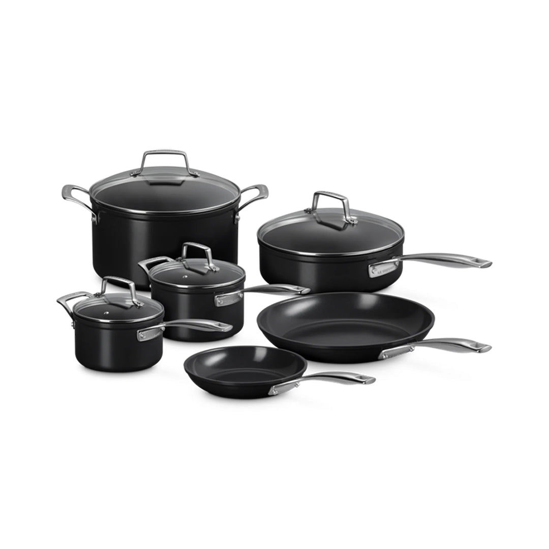 Le Creuset Essential Non-Stick Ceramic 10-piece cookware set