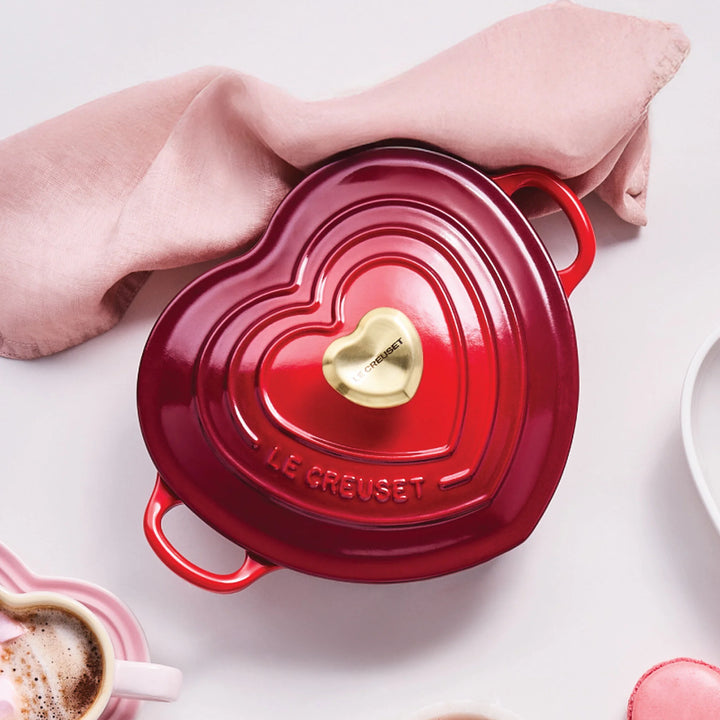 Le Creuset Light Gold Heart Knob, Medium (47mm)