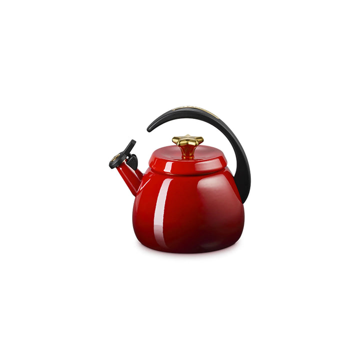 Le Creuset Cloche Kettle, 2.2 Qt.
