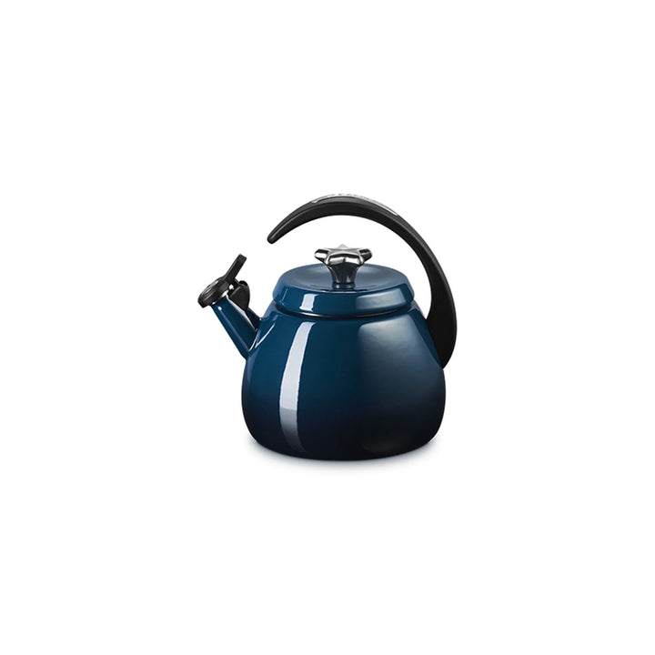 Le Creuset Cloche Kettle, 2.2 Qt.