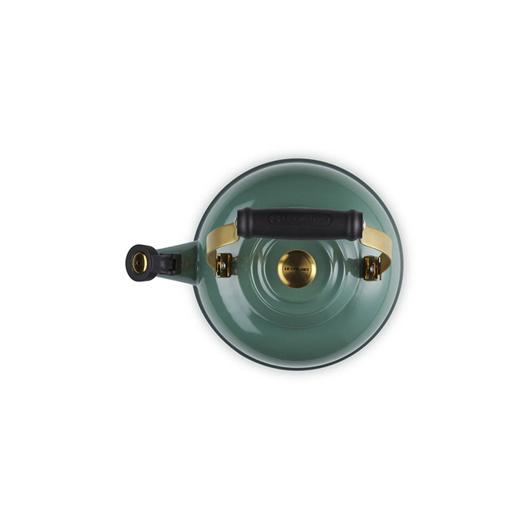 Le Creuset Classic Whistling Kettle, 1.7 Qt.