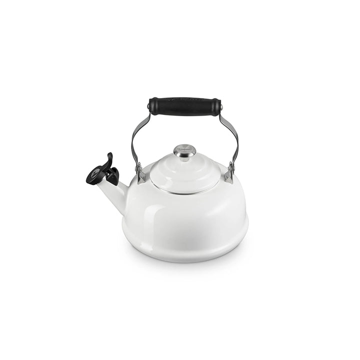 Le Creuset Classic Whistling Kettle, 1.7 Qt.